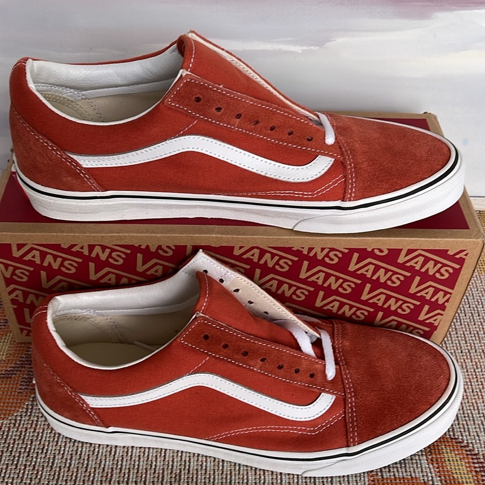 Vans Men’s Old Skool Vr3
Color Theory Burnt Ochre
VN0005UFGWP
Sneakers - Picture 2 of 16